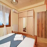 Christina's Village 펜션 *