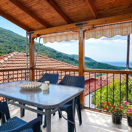 Christina's Village Tatil Evi Kallirákhi